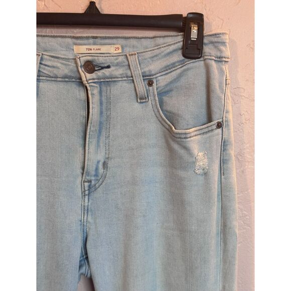 Levi's 726 High Rise Flare Leg Jeans with Stretch Distressed 29 x 30 Light Wash - Picture 4 of 8